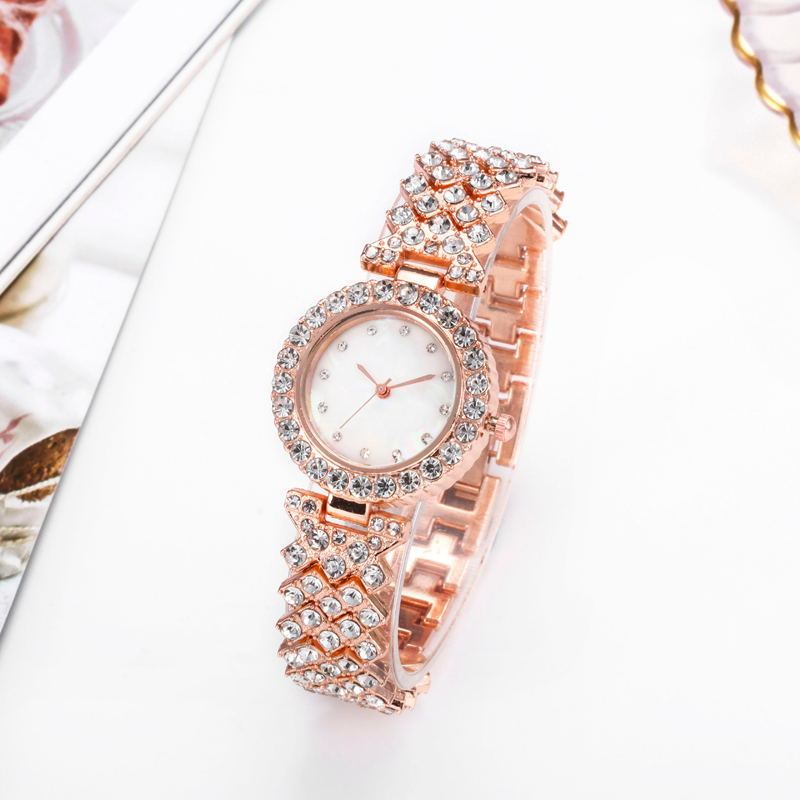 Montre à quartz pour femmes, simple et élégante, en alliage avec diamants