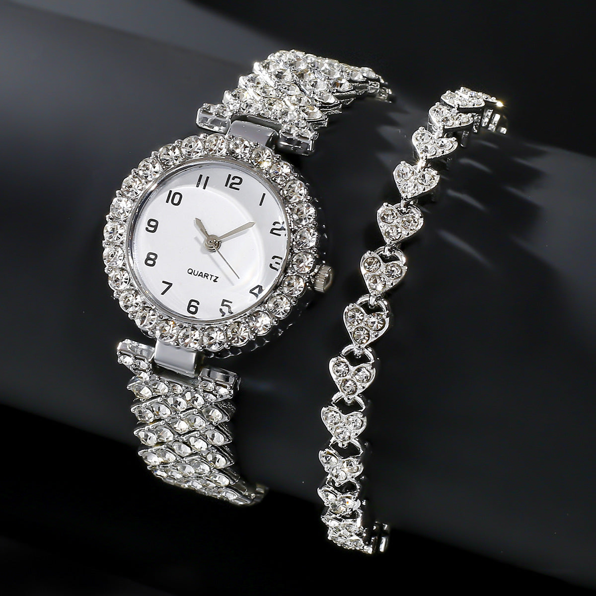 Ensemble de bijoux de mode 2 pièces : montre de luxe pour femmes avec bracelet en argent, montre à quartz pour dames et bracelet en alliage. Cadeau idéal pour les femmes.