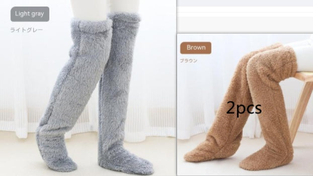 Chaussettes longues et chaudes en laine pour l'hiver, qui montent au-dessus du genou et protègent du froid au niveau des jambes et des genoux. Chaussettes idéales pour rester au chaud à la maison.