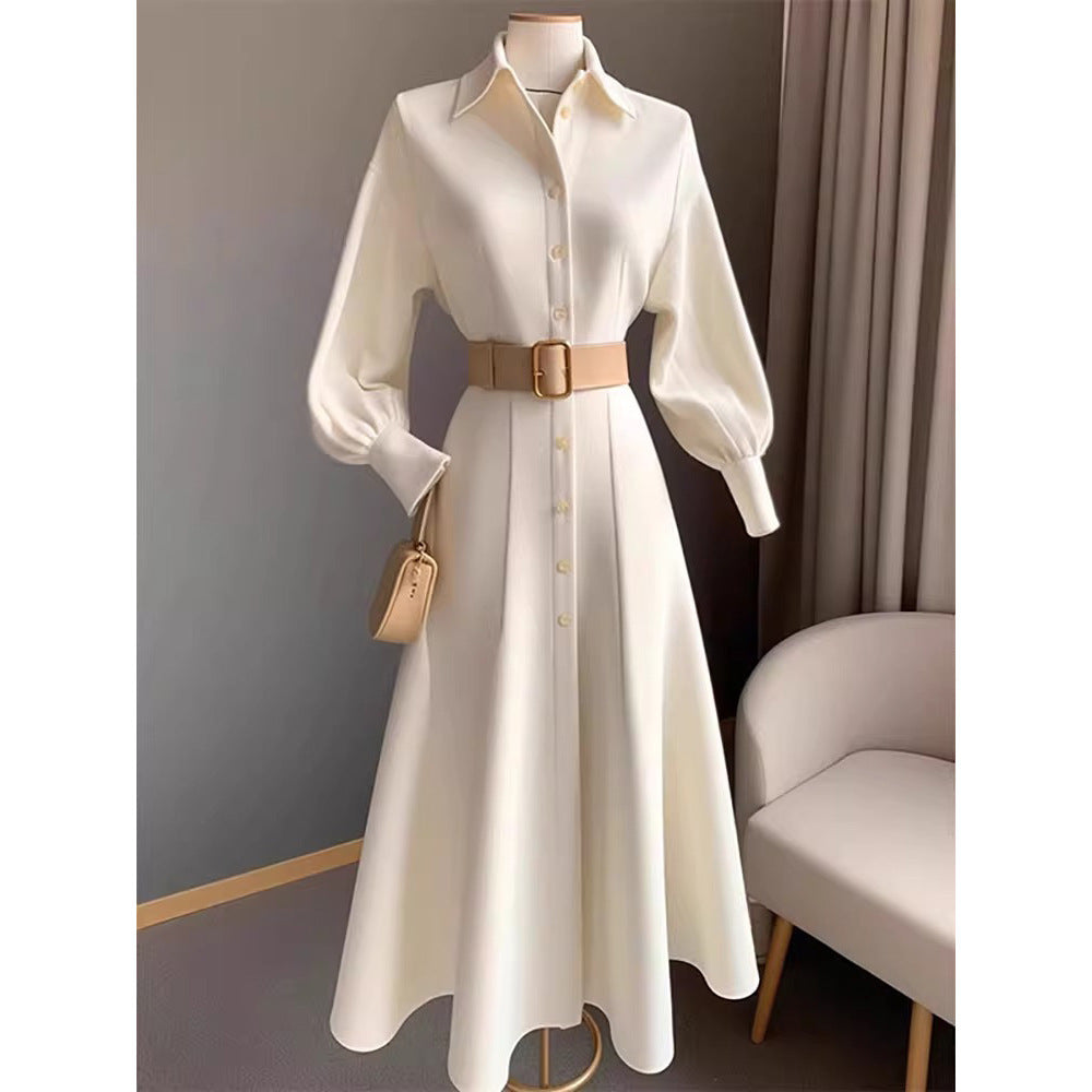 Petite robe blanche d'occasion formelle