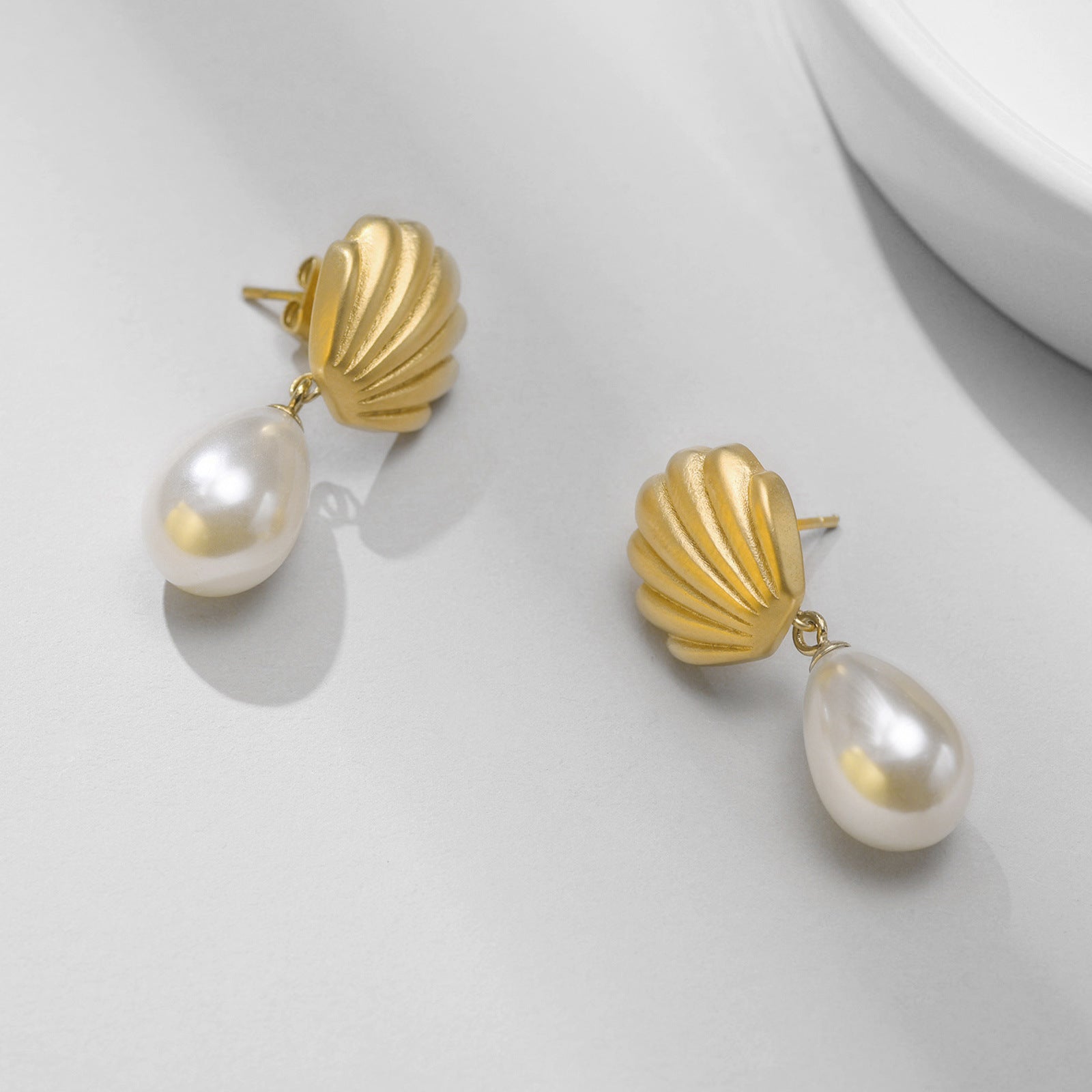 Perle artificielle Niche Boucles d'oreilles en or 18 carats pour femmes - Ivory Deals Market