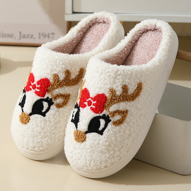 Chaussons de Noël mignons avec dessin animé du Père Noël en coton pour femmes et hommes, idéaux pour l'hiver et les couples.