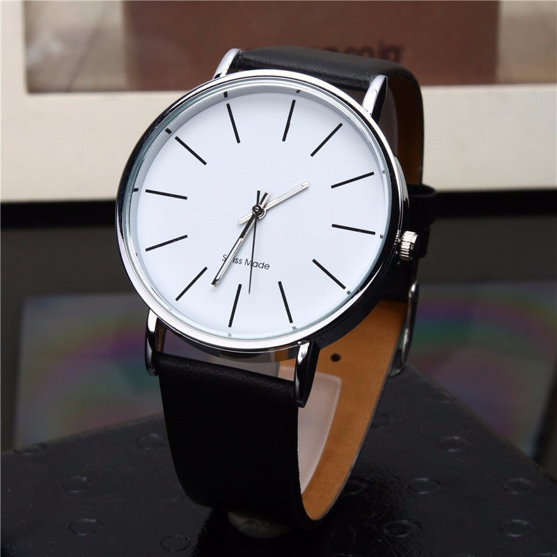 Montres à quartz pour hommes et femmes.