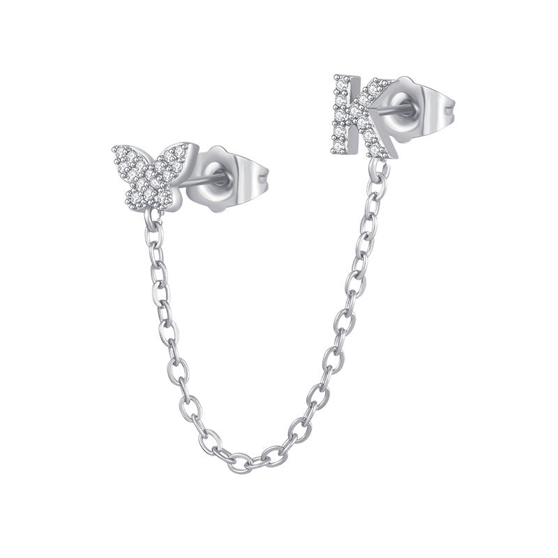 Boucles d'oreilles en forme de papillon avec zircon et lettre pour femme.