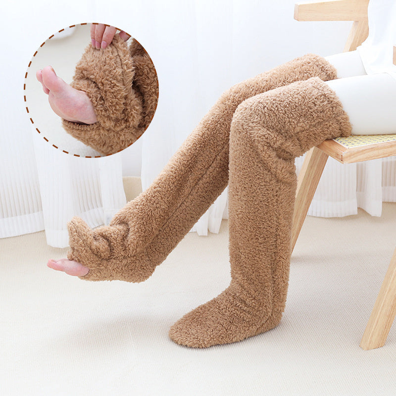 Chaussettes longues et chaudes en laine pour l'hiver, qui montent au-dessus du genou et protègent du froid au niveau des jambes et des genoux. Chaussettes idéales pour rester au chaud à la maison.