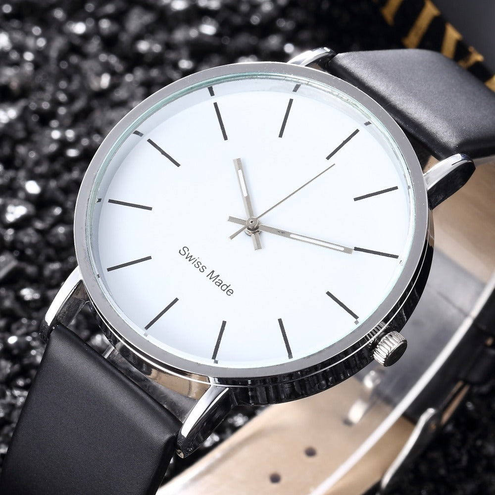 Montres à quartz pour hommes et femmes.