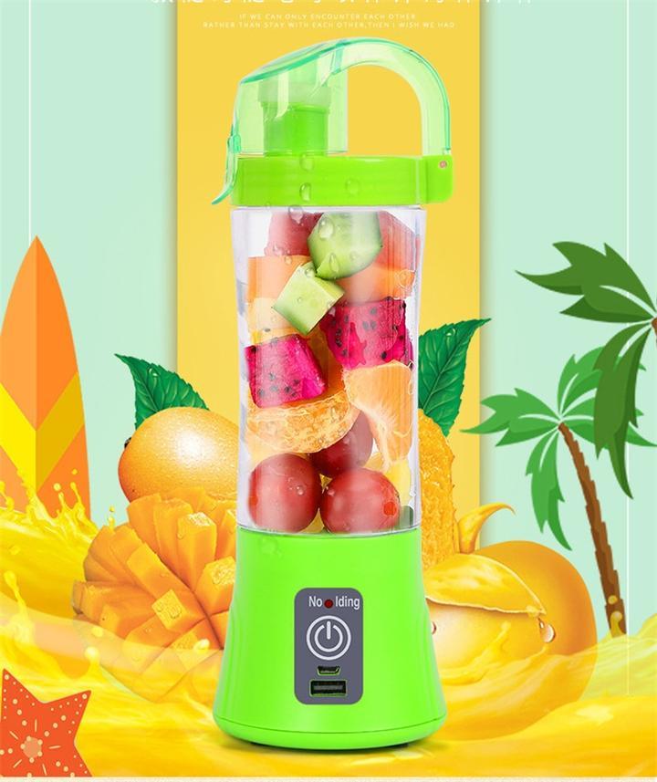 Mixeur à smoothie portable électrique pour fruits, rechargeable par USB.