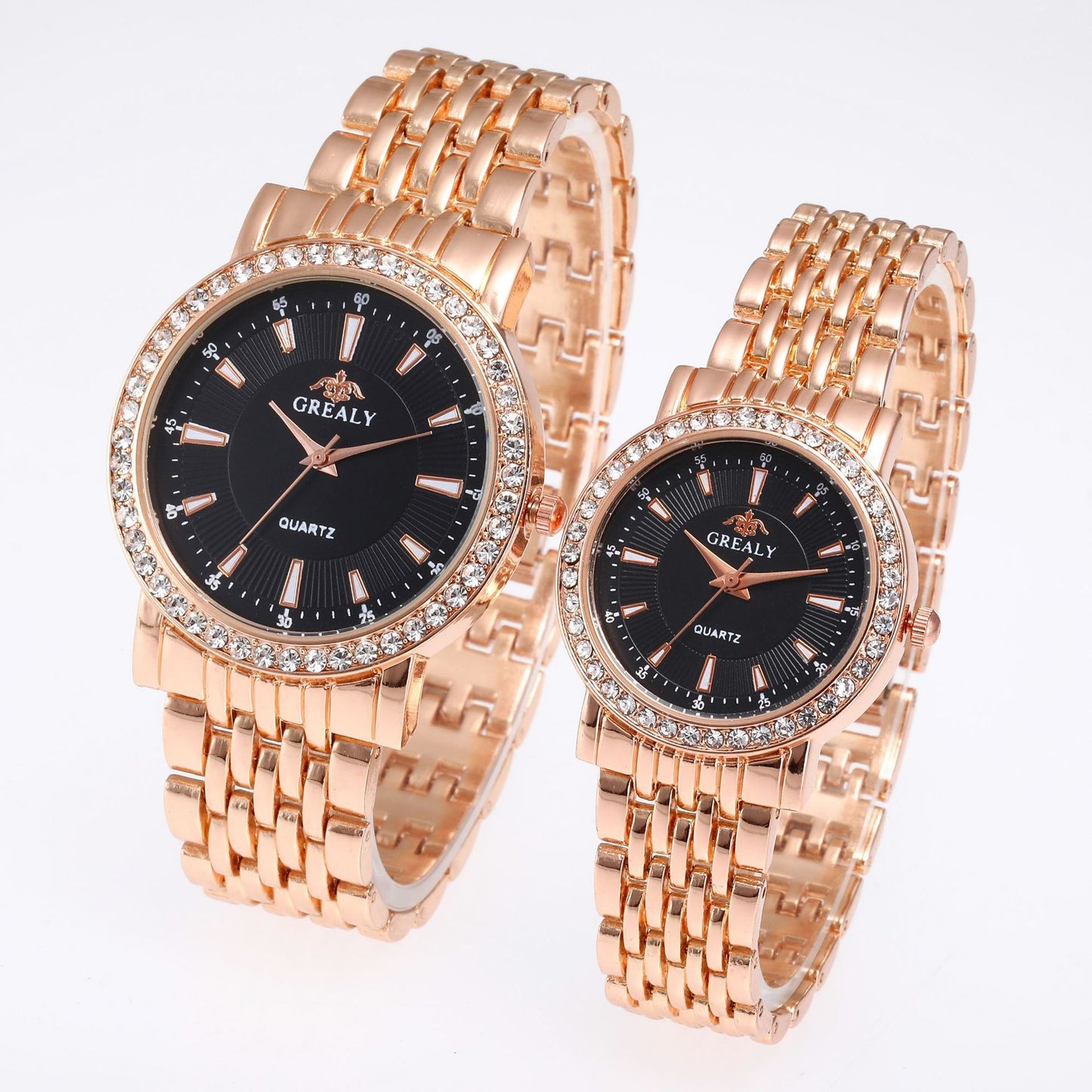 Montre pour couple avec cadran romain et bracelet en acier orné de diamants