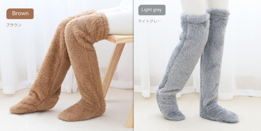 Chaussettes longues et chaudes en laine pour l'hiver, qui montent au-dessus du genou et protègent du froid au niveau des jambes et des genoux. Chaussettes idéales pour rester au chaud à la maison.