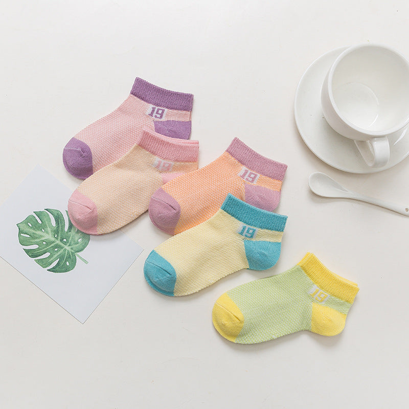 Chaussettes en coton respirantes pour bébés garçons et filles.