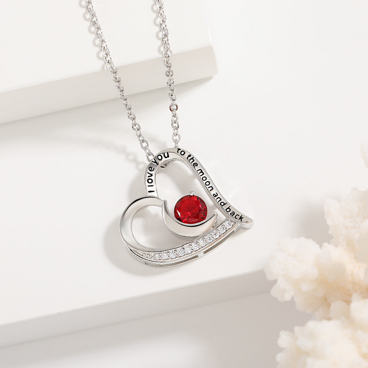 Collier d'amour avec des strass et des lettres, collier en forme de cœur, cadeau de la Saint-Valentin, personnalité de mode.