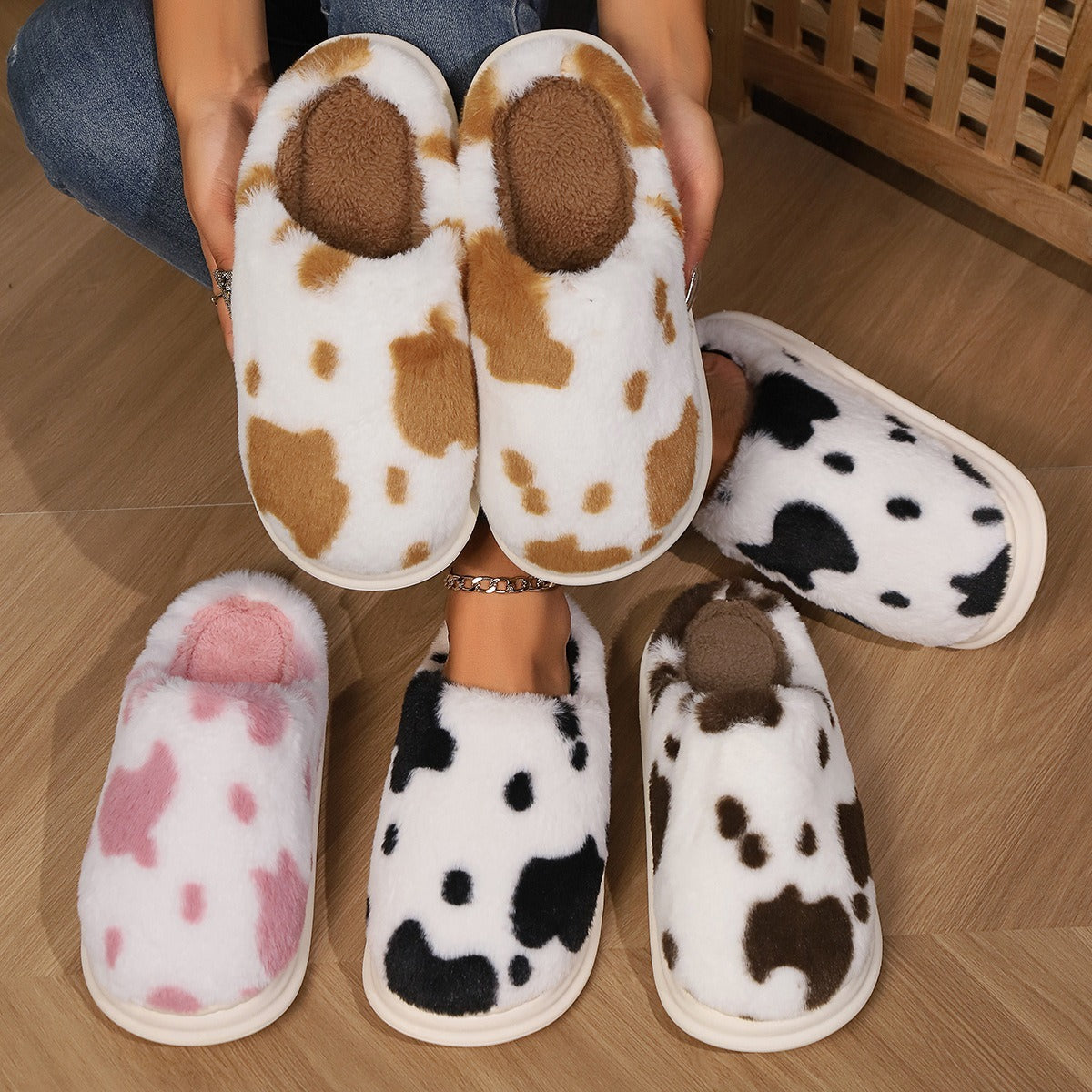 Pantoufles mignonnes en peluche, en forme de vache tachetée | chaussures de maison | antidérapantes | pour la chambre à coucher | chaussures de couple