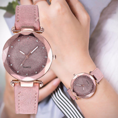 Montre-bracelet romantique pour femmes avec un ciel étoilé en cuir et des strass.