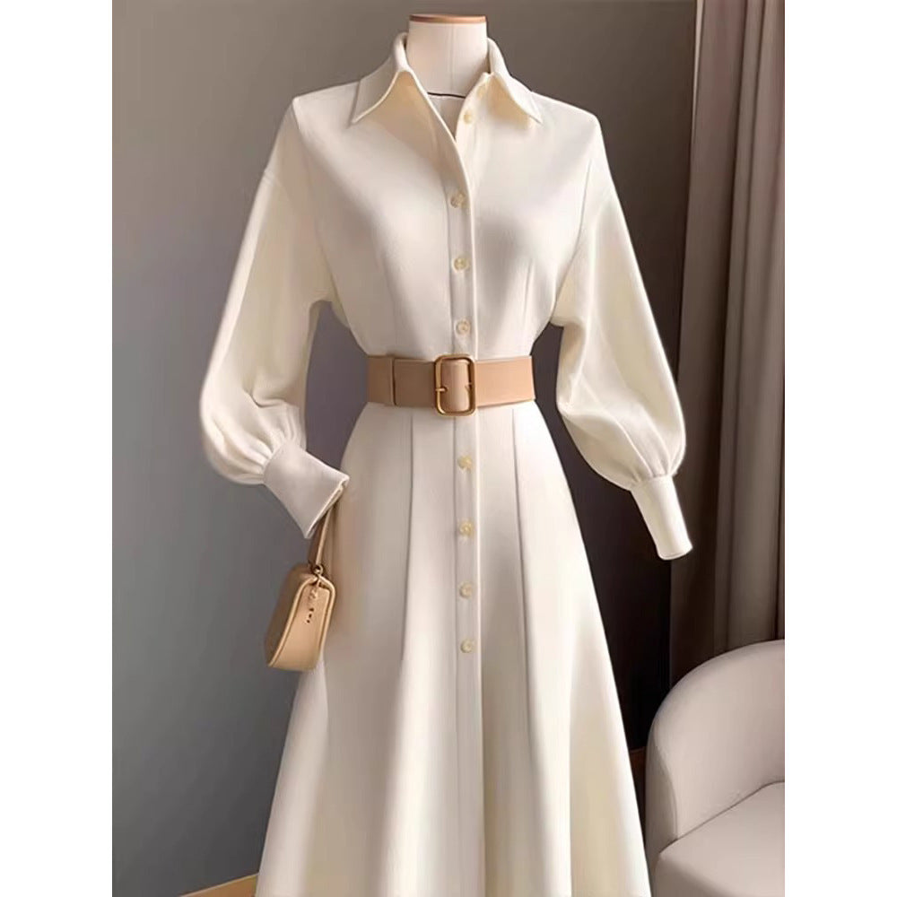 Petite robe blanche d'occasion formelle