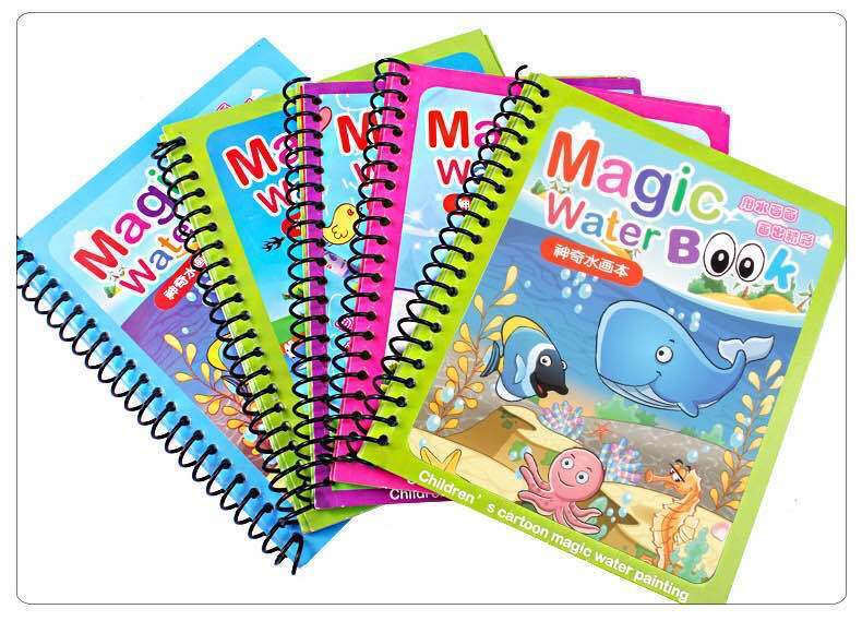 Livre de coloriage magique pour enfants avec de l'eau