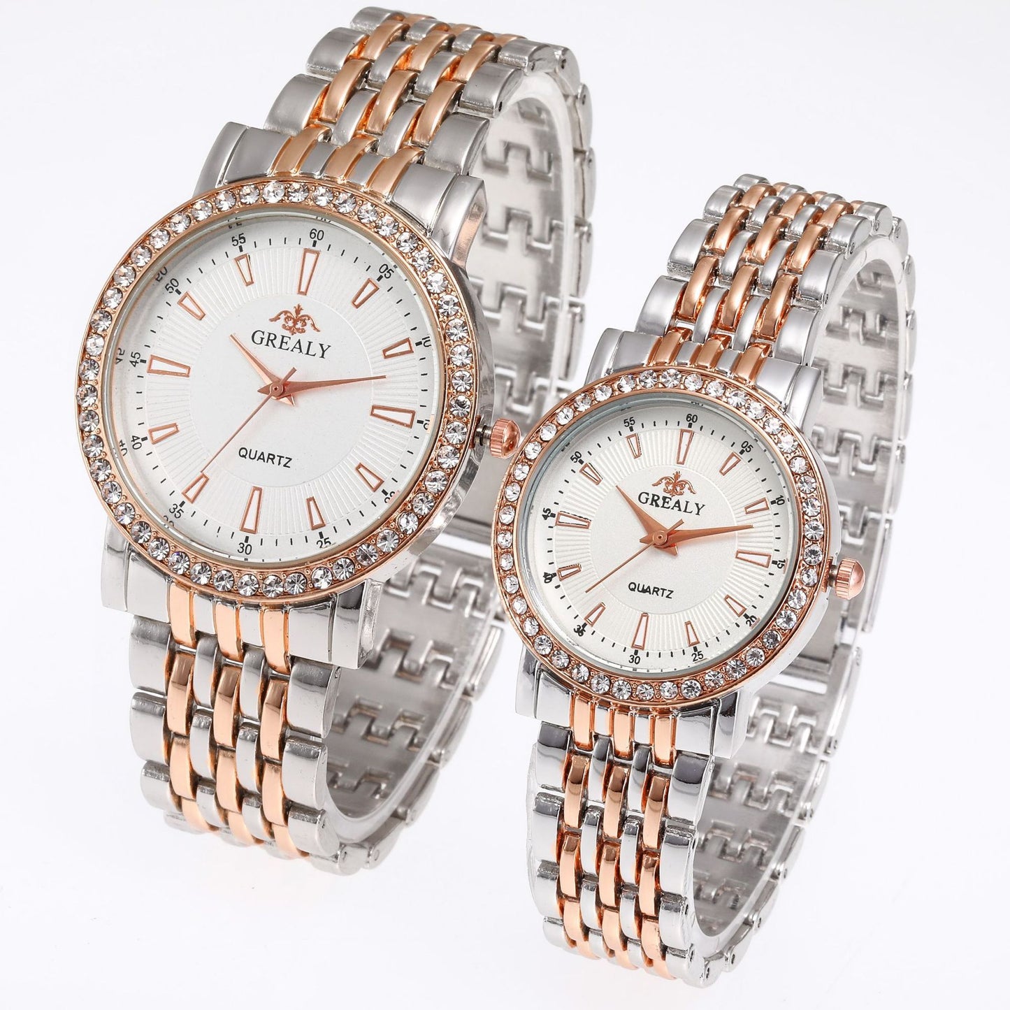 Montre pour couple avec cadran romain et bracelet en acier orné de diamants