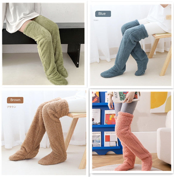 Chaussettes longues et chaudes en laine pour l'hiver, qui montent au-dessus du genou et protègent du froid au niveau des jambes et des genoux. Chaussettes idéales pour rester au chaud à la maison.