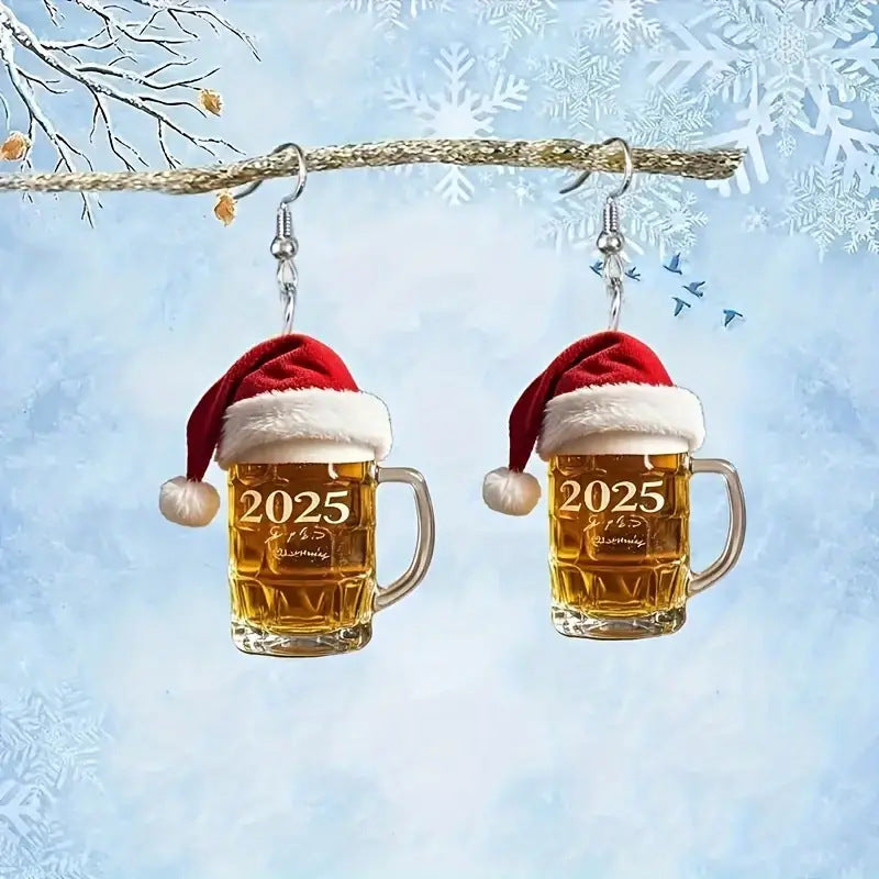 Boucles d'oreilles en acrylique représentant des chopes de bière de Noël 2025.