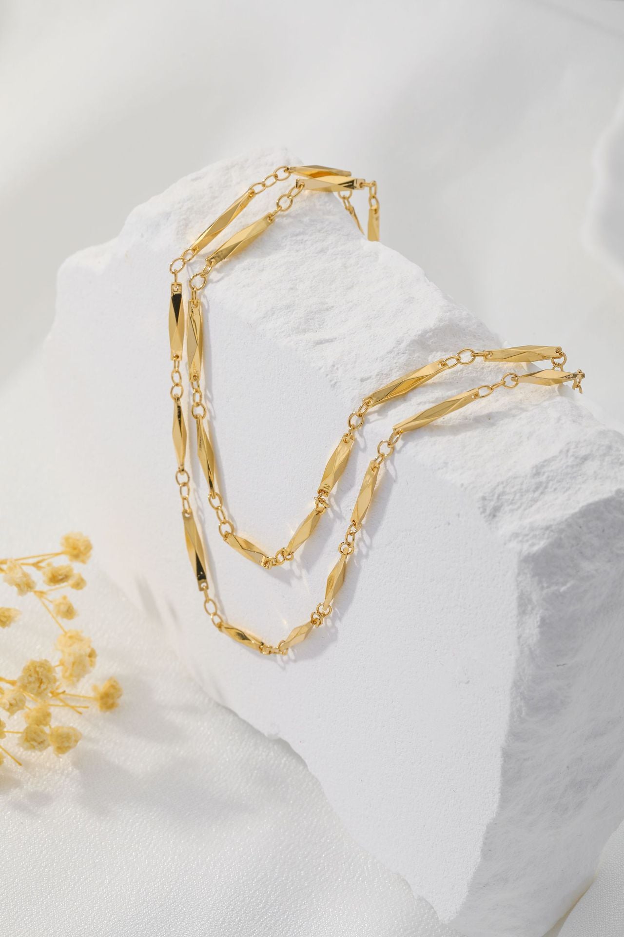 Collier en cuivre européen et américain pour femmes, chaîne en graines de melon avec diamants.