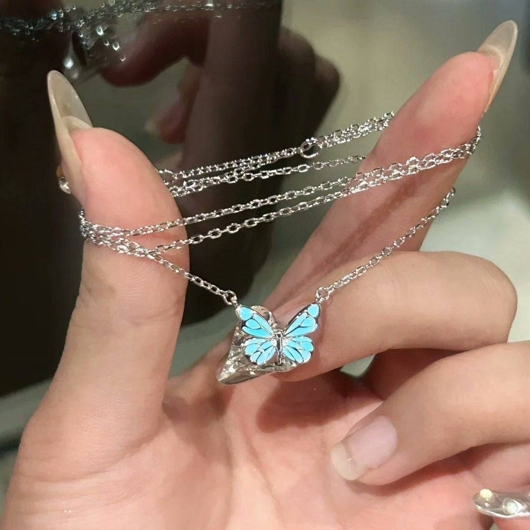 Collier papillon lumineux bleu style Mori Aurora pour femmes.