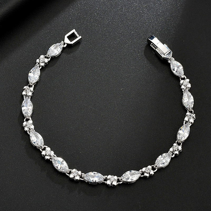 AAA Cristal Zircon Incrusté Mode Bijoux Simple Bracelet - Ivory Deals Market