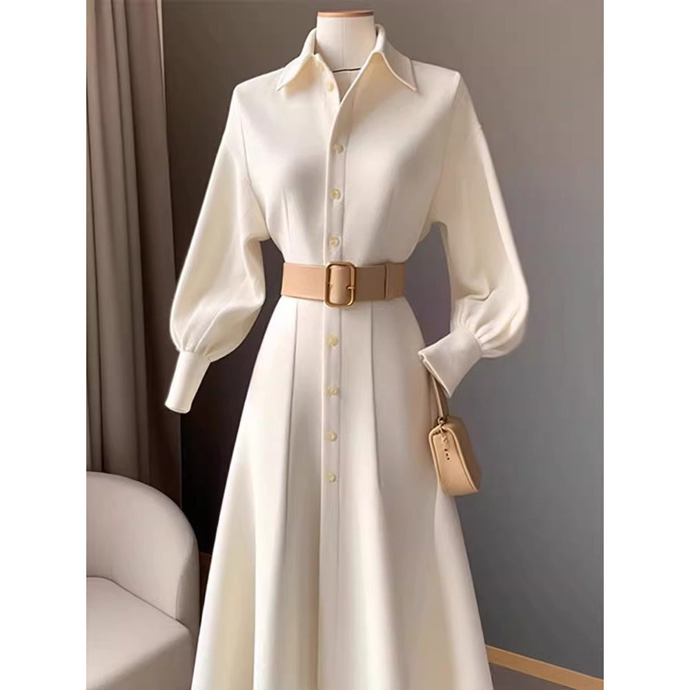 Petite robe blanche d'occasion formelle