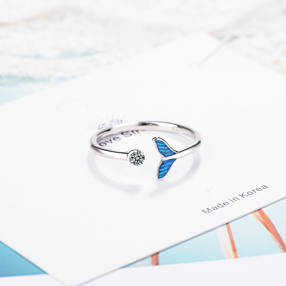 'Bague de queue de sirène bleue en argent tendance avec zircons cubiques, représentant une queue de baleine de mer. Cadeaux romantiques. - Ivory Deals Market