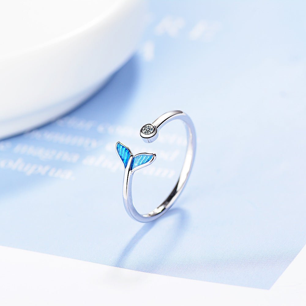 'Bague de queue de sirène bleue en argent tendance avec zircons cubiques, représentant une queue de baleine de mer. Cadeaux romantiques. - Ivory Deals Market