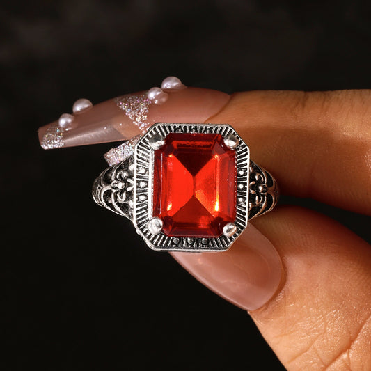 Bague en zircon rouge en alliage, bijoux carrés creux créatifs | bague de doigt rouge personnalisée rétro - Ivory Deals Market