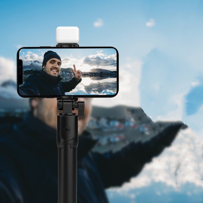 Bluetooth Remplir Lumière Selfie Bâton En Plein Air Diffusion En Direct Intégré Trépied Support de Téléphone - Ivory Deals Market