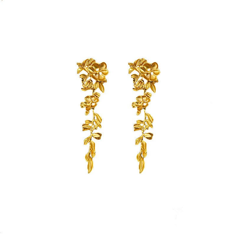 Boucles d'oreilles à pompons fleurs tridimensionnelles rétro pour femmes - Ivory Deals Market