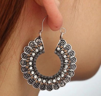 Boucles d'oreilles ethniques bohémiennes. - Ivory Deals Market