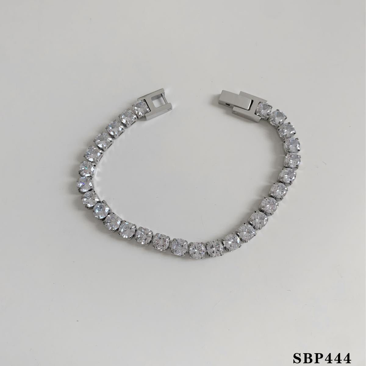 Bracelet en forme de cœur de chaîne de réseau, - Ivory Deals Market