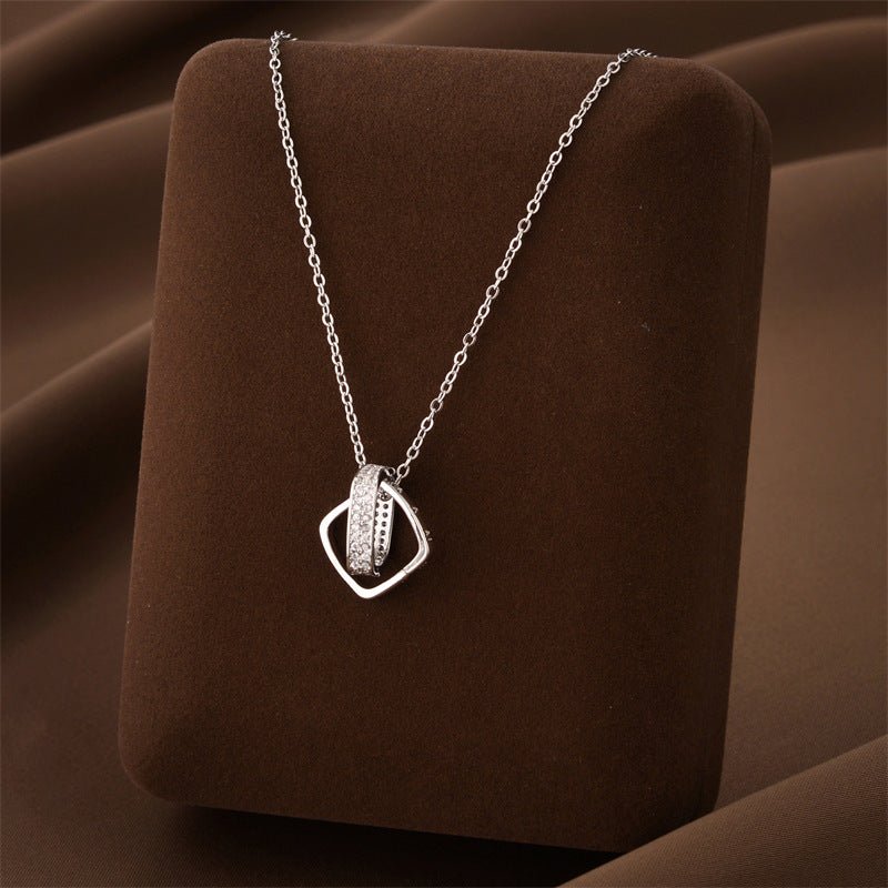 Collier à boucle de bague carrée incrustée de micro - diamants pour femmes. - Ivory Deals Market