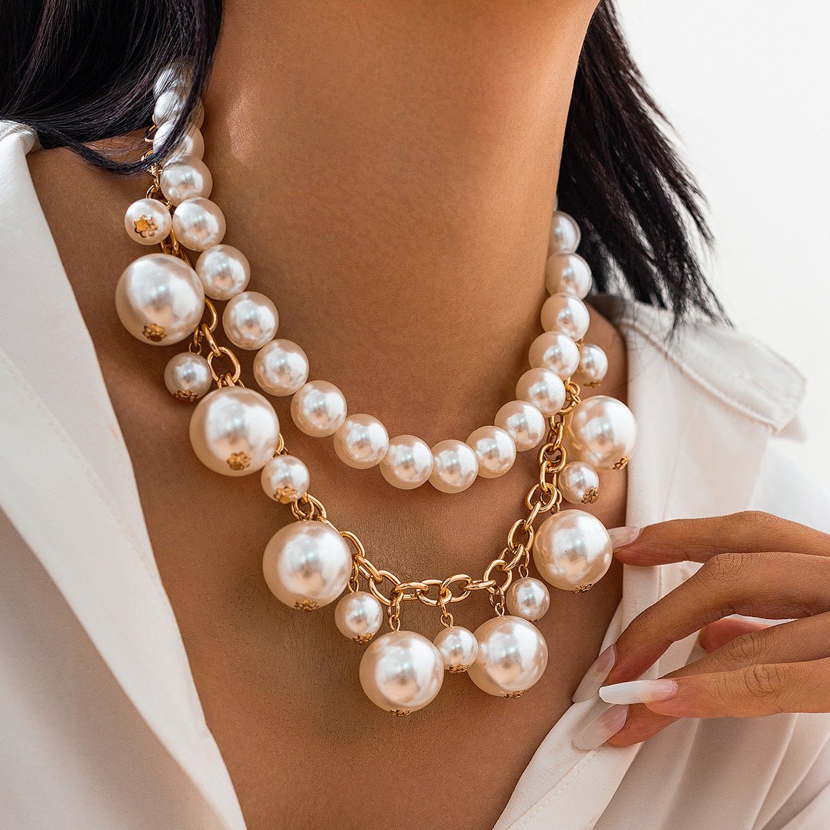 Collier pendentif en perles synthétiques à la mode en alliage. - Ivory Deals Market