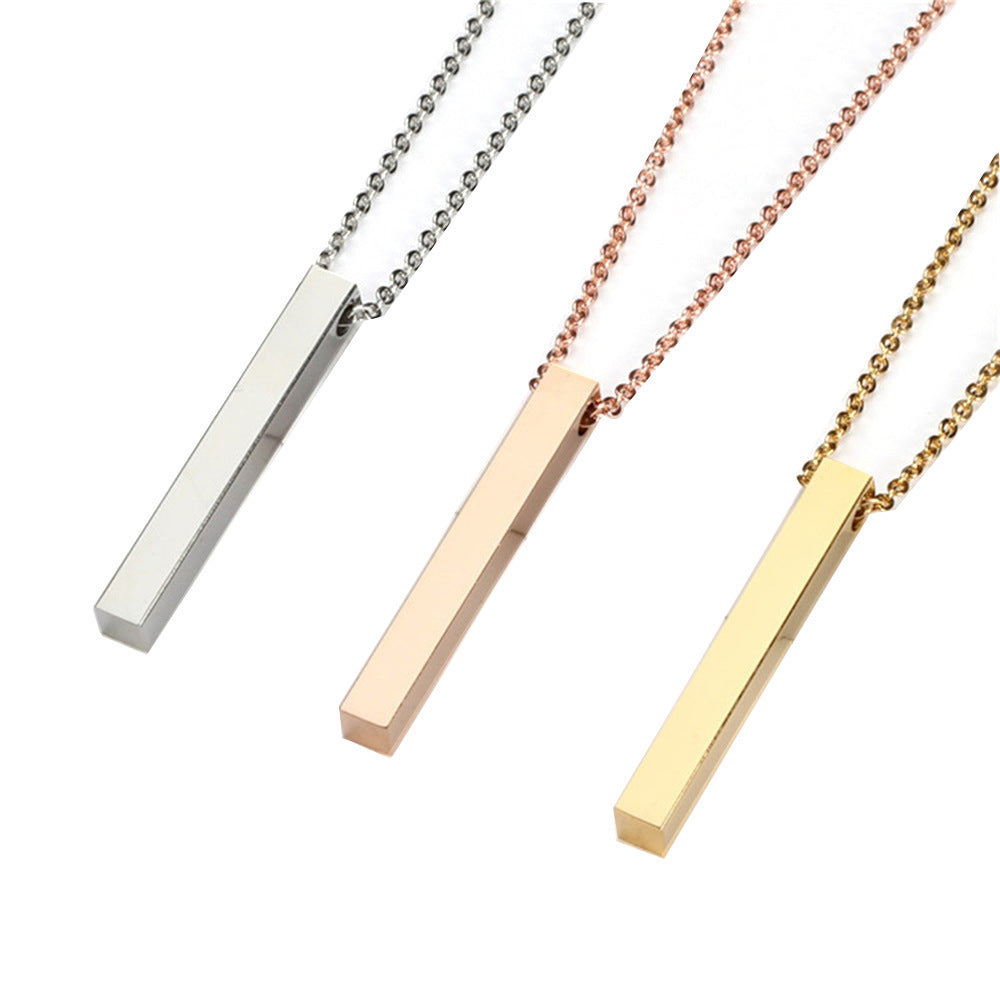 Mode féminine Collier en acier inoxydable avec pendentif géométrique gravé simple.