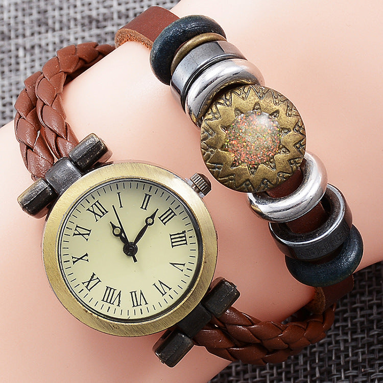 Montre-bracelet artisanale vintage pour femmes, style mode torsadé.