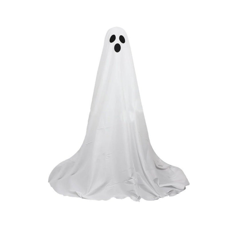 Décorations de fantômes pour Halloween dans la cour devant la véranda. - Ivory Deals Market