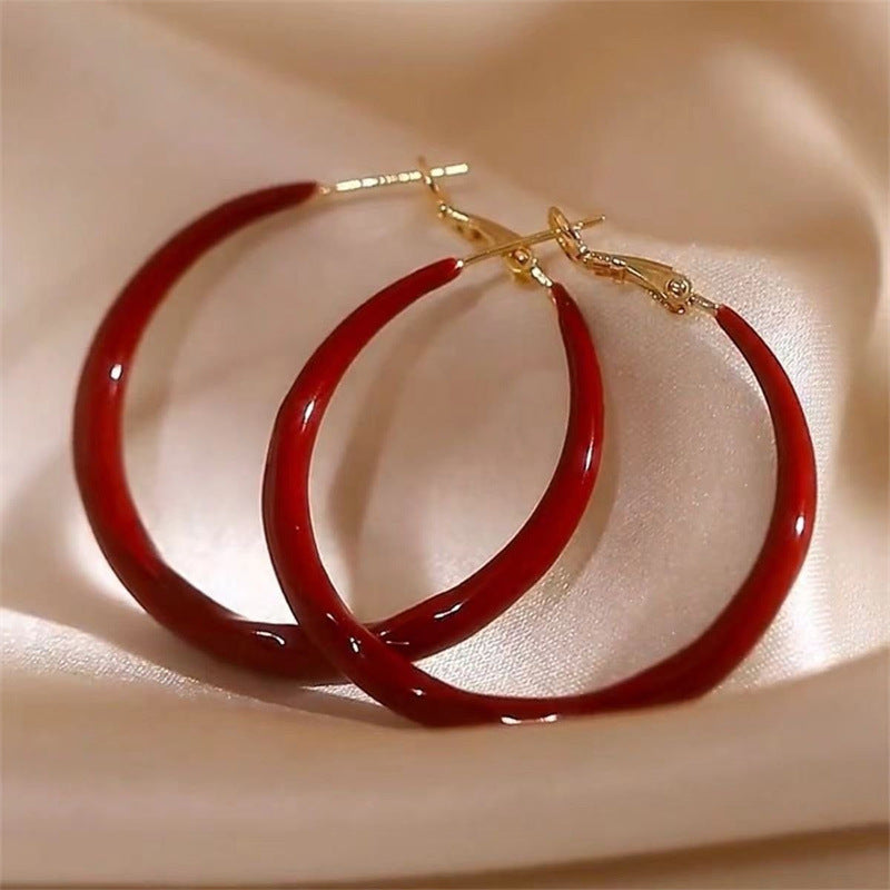 Bracelet et boucles d'oreilles en émail rouge rétro à taches d'huile de luxe léger à intérêt spécial.