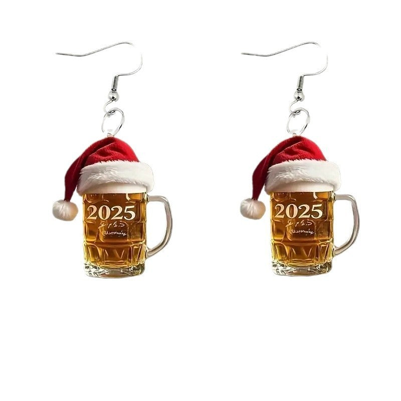 Boucles d'oreilles en acrylique représentant des chopes de bière de Noël 2025.