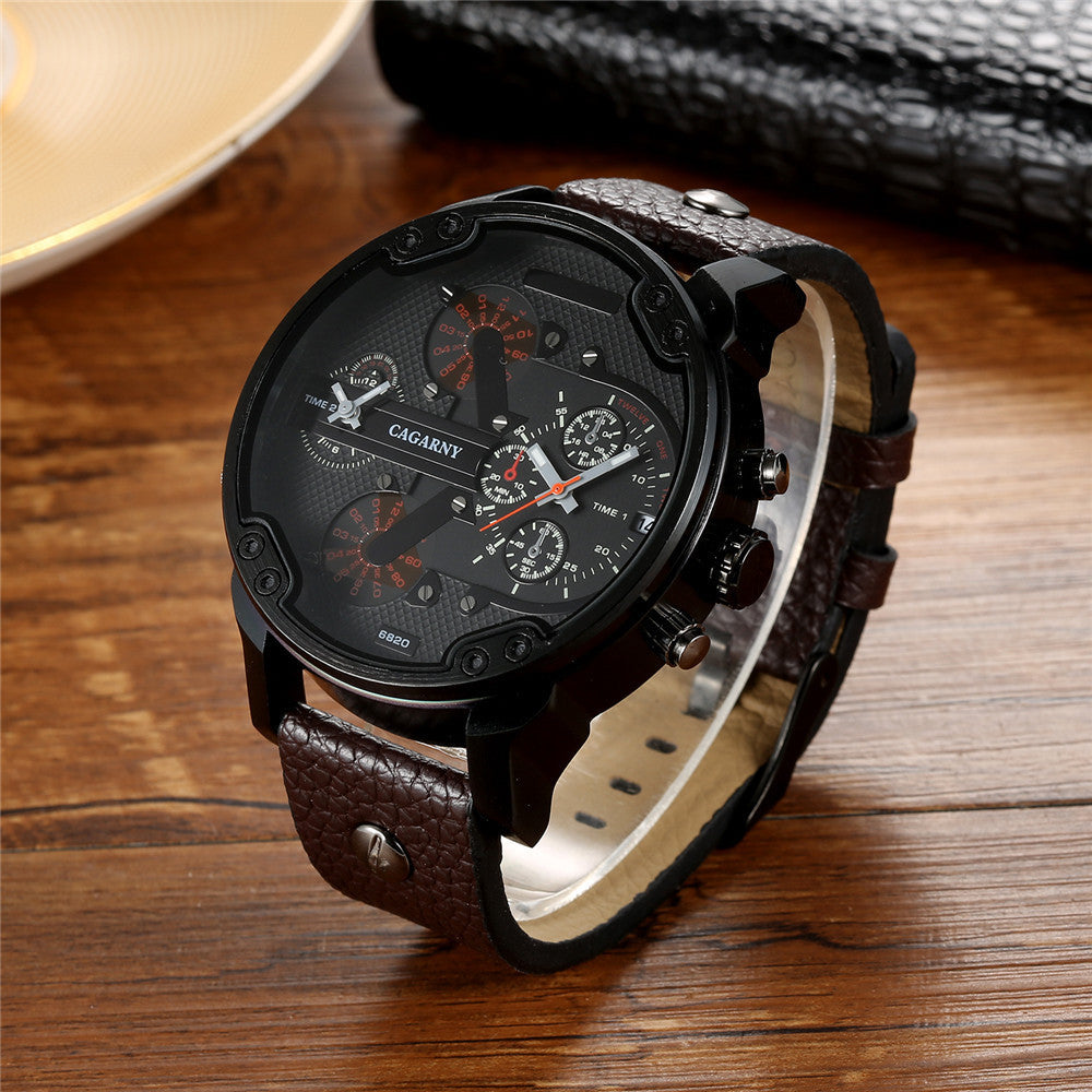 Montre pour hommes à quartz avec double fuseau horaire, grand cadran, boîtier noir et bracelet en cuir.