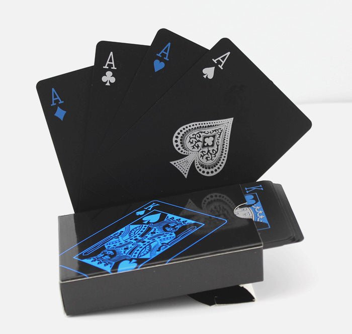 Ensemble de 54 cartes à jouer en plastique noir imperméables, idéales pour le poker, le Texas Hold'em et les réunions familiales. - Ivory Deals Market